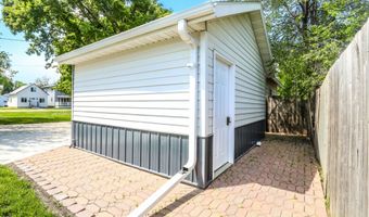 805 NE 1st Ave, Aberdeen, SD 57401