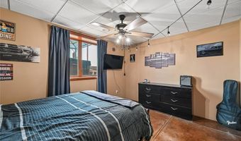 612 Deer Ridge Dr, Atkins, IA 52206