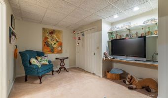 8193 Lavelle Rd, Athens, OH 45701