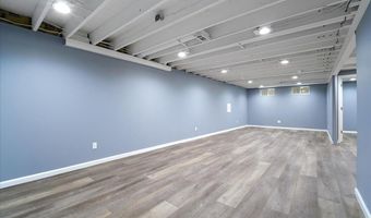 113 Roland Ave, Ballwin, MO 63021