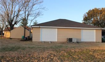1210 E South St, Arma, KS 66712