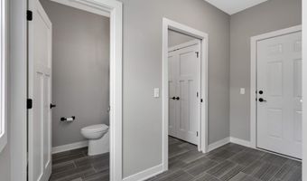 15590 Duck Trail Ln, Apple Valley, MN 55124