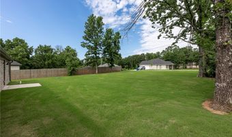 6 Bonhill Ln, Bella Vista, AR 72715