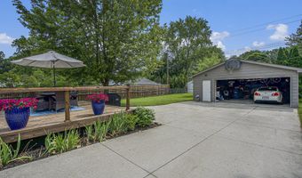 646 Dellwood Dr, Ann Arbor, MI 48103
