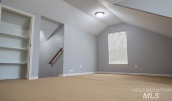 1030 Oakwood St, Burley, ID 83318