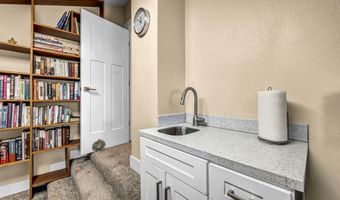 892 Marion Way, Gardnerville, NV 89460