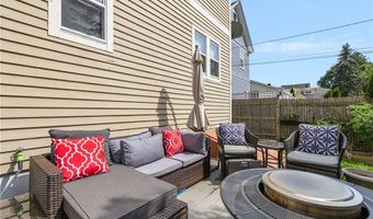 13 Vaughan Ave, Newport, RI 02840