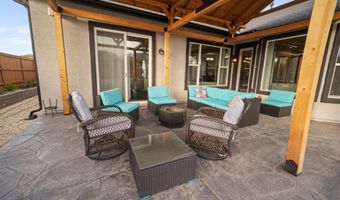 690 Rose Ln, Fernley, NV 89408