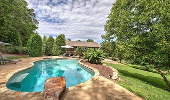 122 Shake Rag Cir NW, Adairsville, GA 30103