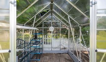 81 Minnesota Ln, Bristol, CT 06010