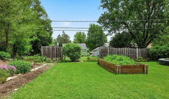 615 Highland Ave, Antioch, IL 60002