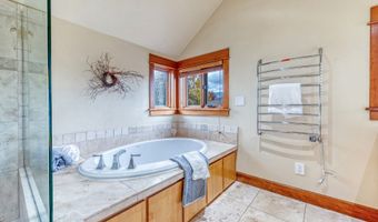 2909 LORD BYRON Pl, Eugene, OR 97408