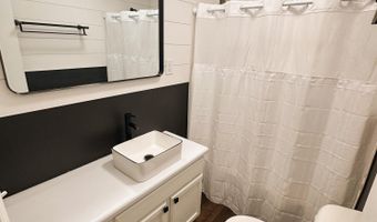 507 N 2nd St, Aberdeen, SD 57401