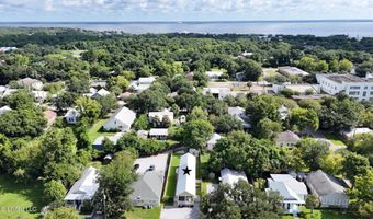 307 Saint George St, Bay St. Louis, MS 39520