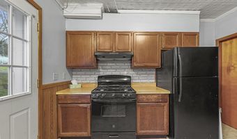 19-21 2nd St, Adams, MA 01220