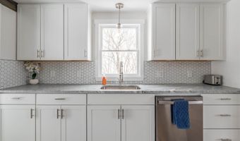 466 Essex St, Bangor, ME 04401