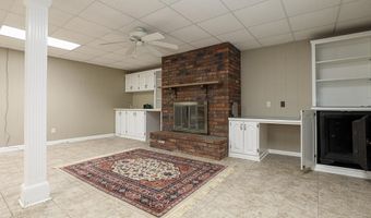 521 W CROSS St, Benton, AR 72015