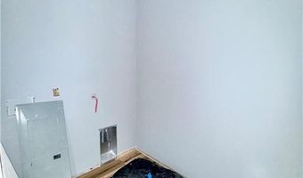 339 S Oak St, Austin, IN 47102