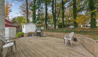15 Hazen St, Chester, CT 06412