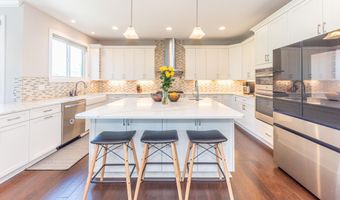 2376 Westbrooke Cir S, Ann Arbor, MI 48105