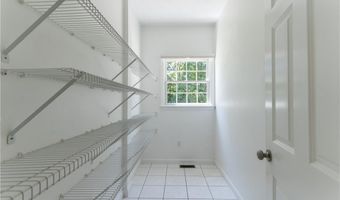 9 Elizabeth Dr, Lincoln, RI 02865