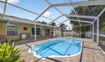 6608 CLAIR SHORE Dr, Apollo Beach, FL 33572