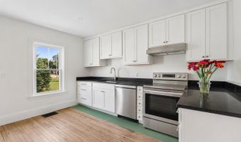 4 Washington St, Bath, ME 04530