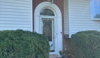 8502 WOODBINE Ln, Annandale, VA 22003