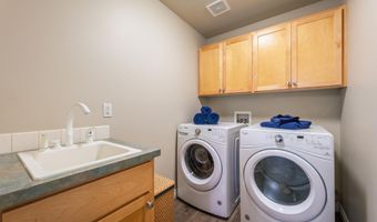 2463 NW Monterey Pines Dr, Bend, OR 97703