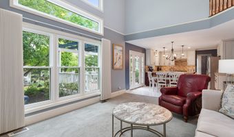 1860 Haverford Dr, Algonquin, IL 60102