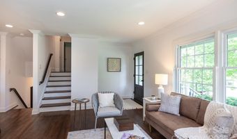 6917 Lancer Dr, Charlotte, NC 28226