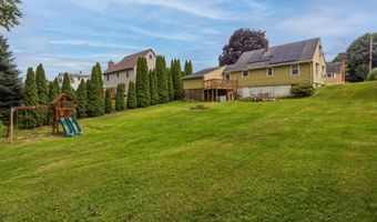 18 Leslie Ct, Bristol, CT 06010