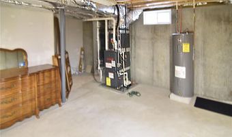 120 Country Meadow Ln, Glocester, RI 02814