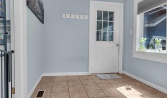 9 Middle Road Ext, Standish, ME 04084
