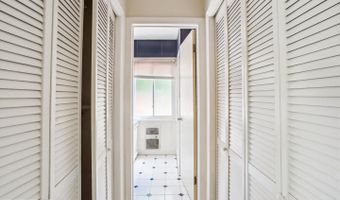 9819 PARKWOOD Dr, Bethesda, MD 20814