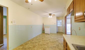 50 W Oak Hill Dr, Ballwin, MO 63021