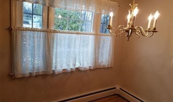 36 Woodcrest Dr, Bristol, CT 06010
