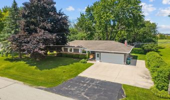 5730 W SANDRA Dr, Appleton, WI 54913