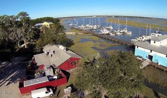 15 Meridian Rd, Beaufort, SC 29907