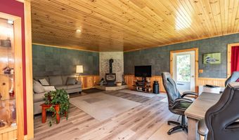 183 Barnard Rd, Barnard Twp., ME 04414