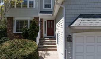 9 Howd Ave, Branford, CT 06405