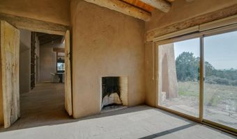 26 La Canada Rd, Arroyo Seco, NM 87514