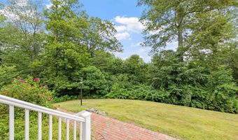 2 Golden View Dr, Bow, NH 03304