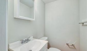 7- B HERITAGE Ct 120, Annapolis, MD 21401