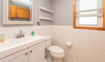 15143 Briarwood Dr, Basehor, KS 66007