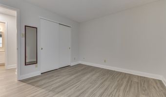 6613 Sonesta Dr, Indianapolis, IN 46217