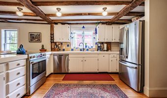 71 Brook Rd, Falmouth, ME 04105