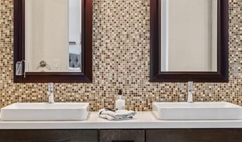 1129 Clarke Ln, Alameda, CA 94502