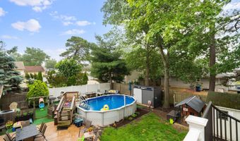 1317 Cable Ave, Beachwood, NJ 08722