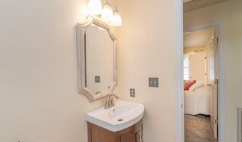 33 Laurel St, Barnwell, SC 29812